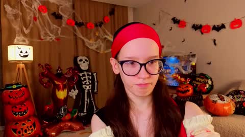 Sara online show from 10.29.25