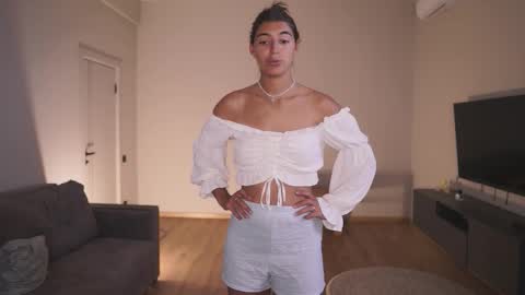  LYNN  online show from 03.05.26