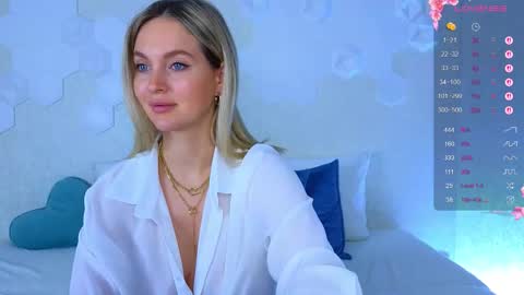 Lana online show from 10.26.25