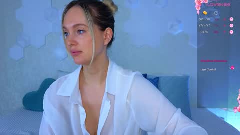 Lana online show from 11.04.25