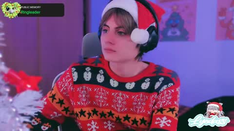 Snapshot of lyodass chatting on 12.10.24 Lyodass online show from 12.10.24