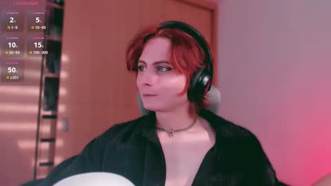 Snapshot of lyodass chatting on 02.18.25 Lyodass online show from 02.18.25