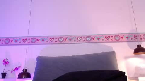 Snapshot of lyra_gh chatting on 12.26.24 LYRA online show from 12.26.24