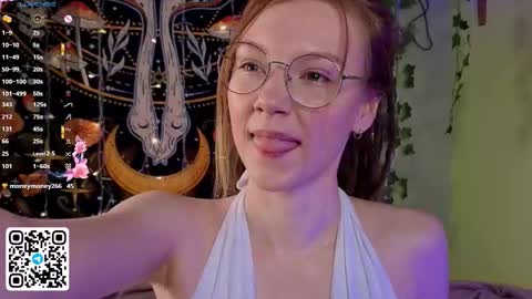 Snapshot of lyra_thenymph chatting on 11.23.25 Lyra online show from 11.23.25