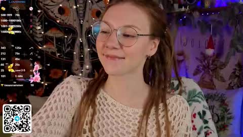 Snapshot of lyra_thenymph chatting on 12.02.25 Lyra online show from 12.02.25