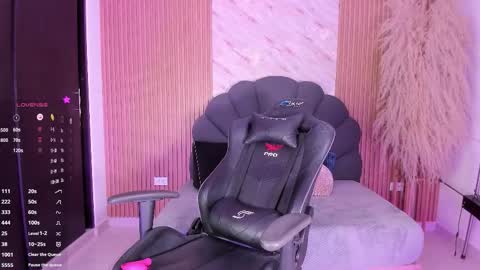 Snapshot of lys_with chatting on 10.30.25 VIVIANA online show from 10.30.25