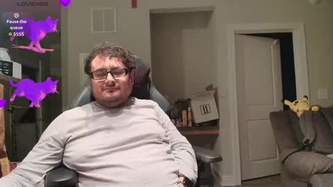 Snapshot of lyxx_2 chatting on 10.10.25 lyxx_2 online show from 10.10.25