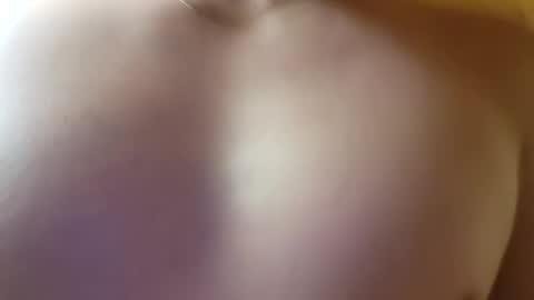 Snapshot of m1guele chatting on 01.22.25 Fucklover online show from 01.22.25