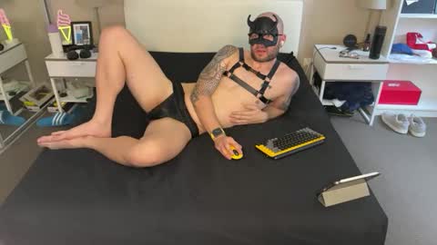 Snapshot of m_ass_k chatting on 01.18.25 m-ass-k online show from 01.18.25