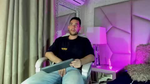 Snapshot of maatt_de_luca chatting on 09.12.25 Matt De Luca online show from 09.12.25