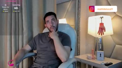 Snapshot of maatt_de_luca chatting on 10.29.25 Matt De Luca online show from 10.29.25