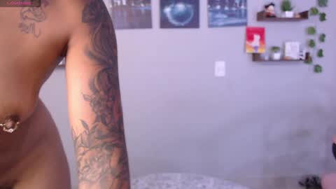 Snapshot of macey_hairy chatting on 01.16.25 Macey Elliot Modelo Independiente online show from 01.16.25