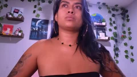 Snapshot of macey_hairy chatting on 11.30.25 Macey Elliot Modelo Independiente online show from 11.30.25