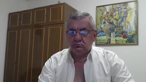 Snapshot of machomale3 chatting on 01.01.25 Macho online show from 01.01.25