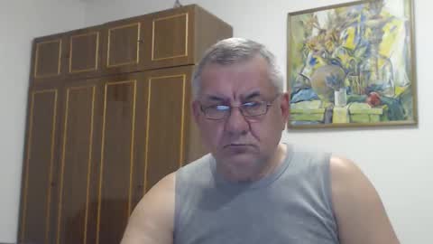 Snapshot of machomale3 chatting on 10.03.25 Macho online show from 10.03.25