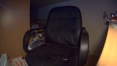 Snapshot of mackenss20 chatting on 01.08.25 Makan online show from 01.08.25