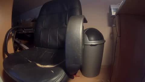 Snapshot of mackenss20 chatting on 11.11.25 Makan online show from 11.11.25