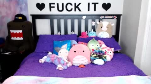 Mackenzie Wolfe online show from 11.20.25