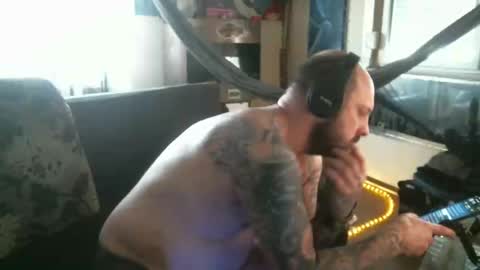 Snapshot of mad_dem0n chatting on 02.27.25 Manuel online show from 02.27.25