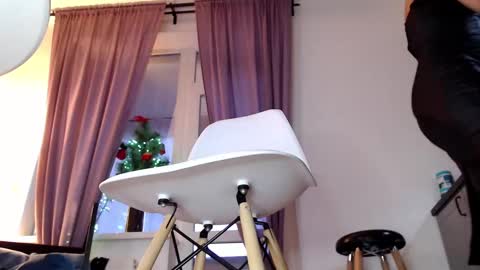 madamekatrina online show from 12.31.24