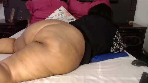 madamzee online show from 12.08.24