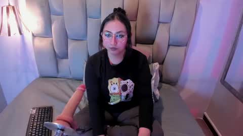Snapshot of maddie_lesyouxxx chatting on 05.30.26 Madie online show from 05.30.26