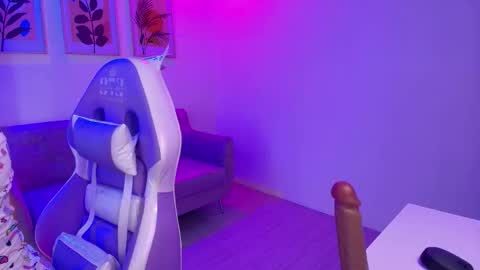 maddie_t18 online show from 03.05.26