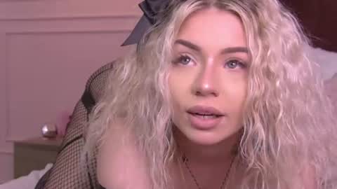 Snapshot of maddisonblush chatting on 07.17.26 Maddison online show from 07.17.26
