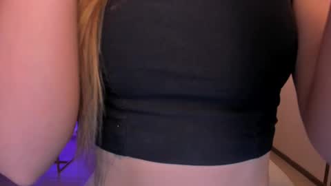 Snapshot of maddisontaylor chatting on 11.10.25 Maddison online show from 11.10.25