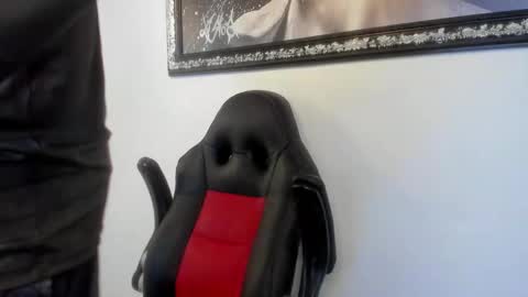 Snapshot of maddox_santana chatting on 02.13.25 Maddox Santana online show from 02.13.25