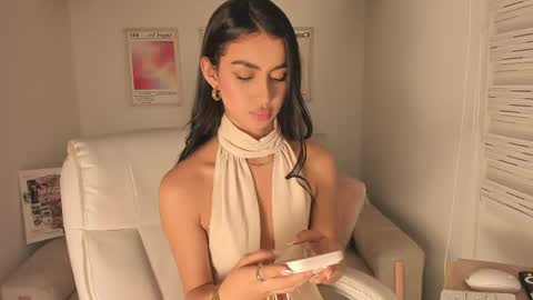 Snapshot of maddy_bronw chatting on 05.15.26 Maddy online show from 05.15.26