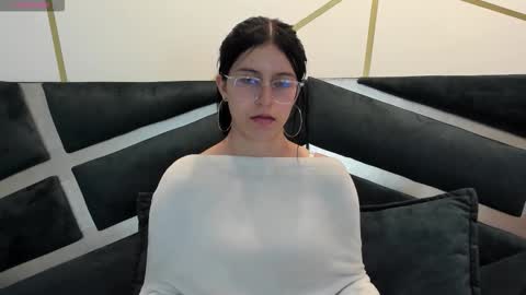 Snapshot of maddy_jacksonw chatting on 10.20.25 Maddy online show from 10.20.25