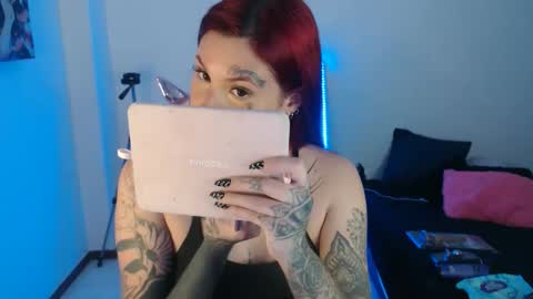 maddy_vicius19 online show from 11.23.25