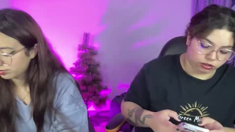 Snapshot of madelaine_taylor chatting on 02.17.26 madelaine_taylor online show from 02.17.26