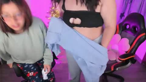 Snapshot of madelaine_taylor chatting on 02.26.26 madelaine_taylor online show from 02.26.26