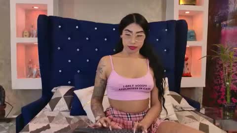 Madelene hills online show from 02.19.26