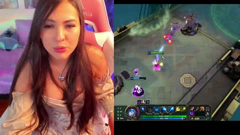 Snapshot of madeleine_shinobi chatting on 12.02.24 Emily Only Fans online show from 12.02.24