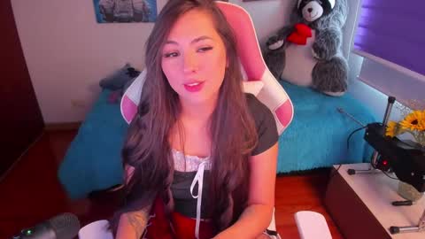 Snapshot of madeleine_shinobi chatting on 03.03.25 Emily Only Fans online show from 03.03.25