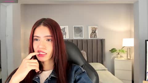 Snapshot of madie_collins7 chatting on 12.22.24 Madie online show from 12.22.24