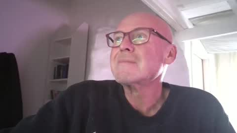 Snapshot of madio1187940 chatting on 11.24.25 madio1187940 online show from 11.24.25