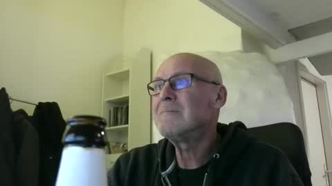 Snapshot of madio1187940 chatting on 12.15.25 madio1187940 online show from 12.15.25