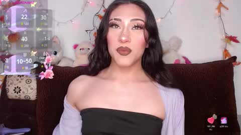 Snapshot of madison__rey chatting on 10.28.25 Madison Rey online show from 10.28.25