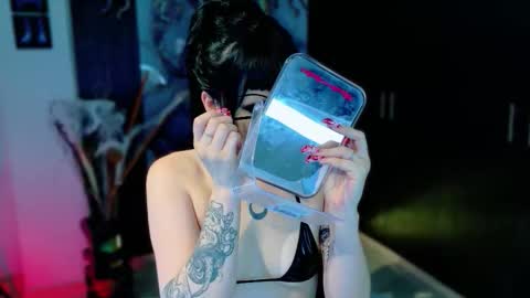 madison_jacksonn online show from 11.11.25