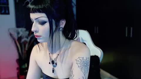 madison_jacksonn online show from 11.13.25