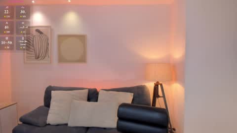 Maddi Collins online show from 04.08.26