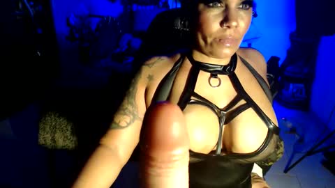 Snapshot of madisonjayde77 chatting on 10.05.25 MadisonJayde online show from 10.05.25