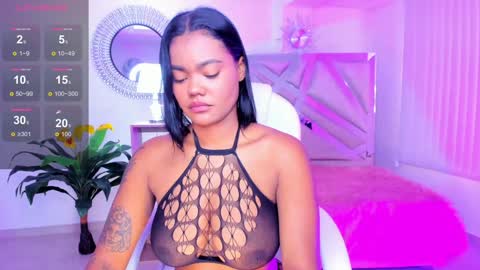 Snapshot of madisson_davon chatting on 12.21.24 Madisson Davon online show from 12.21.24