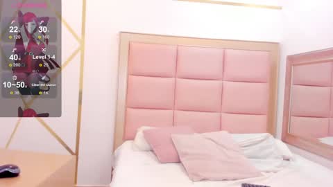 Snapshot of mady_edwards chatting on 12.14.24 Mady online show from 12.14.24