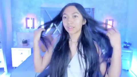 Snapshot of mady_roa chatting on 06.19.26 Mady Roa online show from 06.19.26