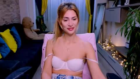 Madye Roberts online show from 12.05.25